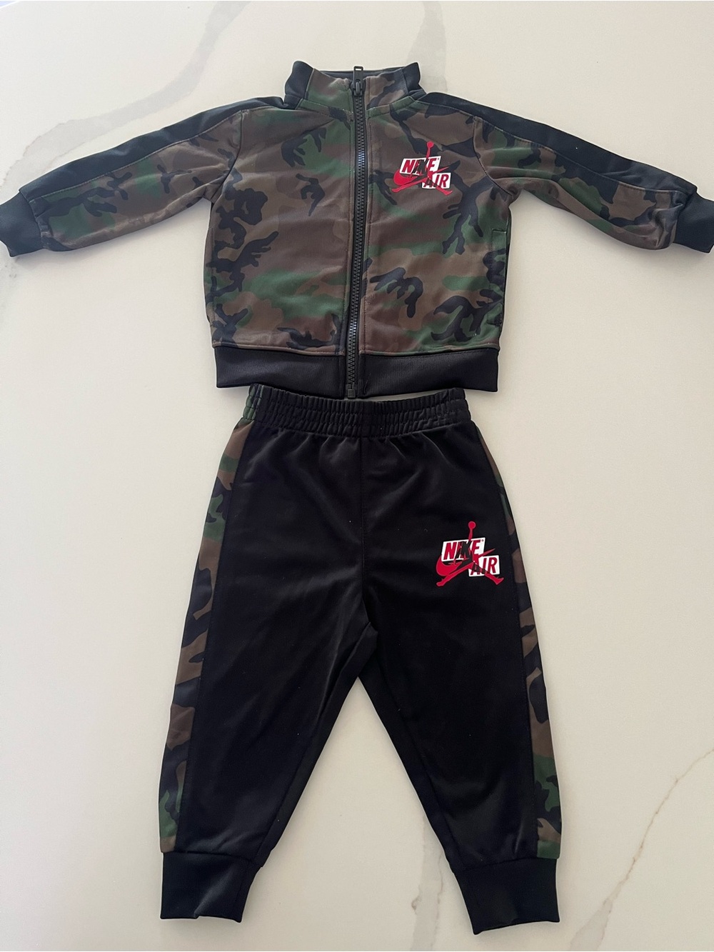 12M Nike Air Camo Track Set - Green Camo & Black